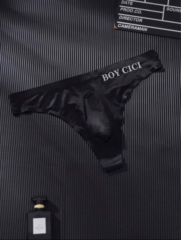 Sunga-Sutien-tanga-Chile-Santiago-Maipu Tanga masculina negra con cintura de texto · Talla M/L